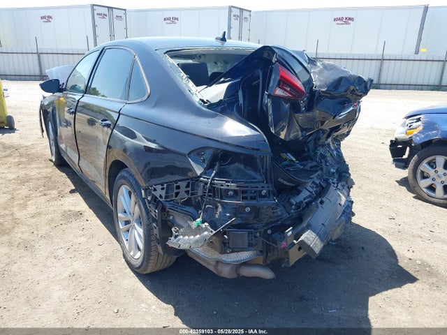 1VWAA7A31MC005888 Volkswagen Passat 2.0t S