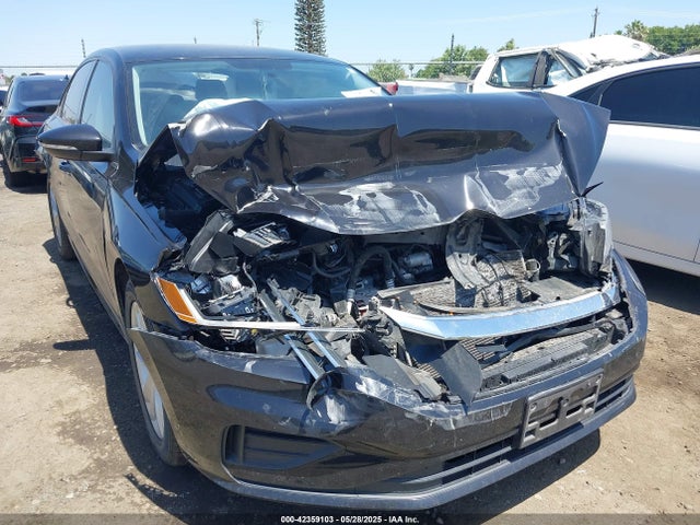 1VWAA7A31MC005888 Volkswagen Passat 2.0t S