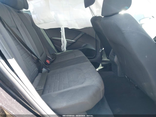 1VWAA7A31MC005888 Volkswagen Passat 2.0t S