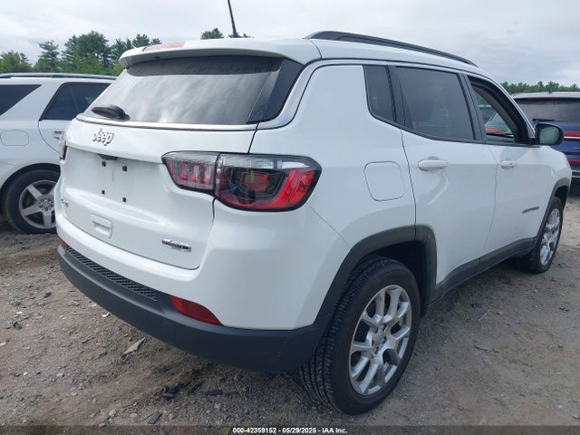 3C4NJDFB7NT181093 Jeep Compass