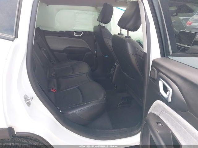 3C4NJDFB7NT181093 Jeep Compass