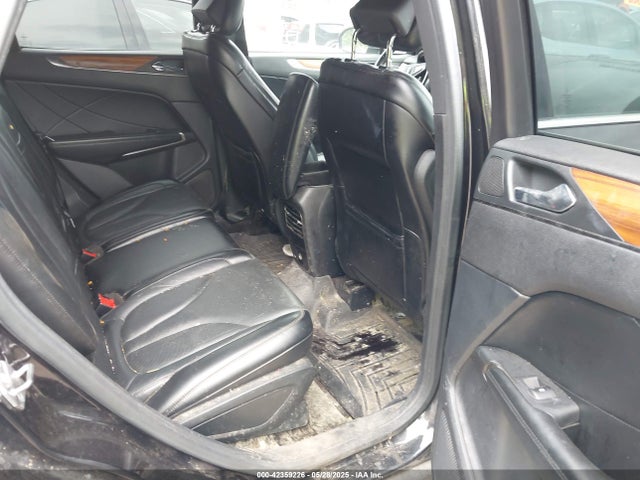 5LMCJ2A97FUJ18608 Lincoln 2015