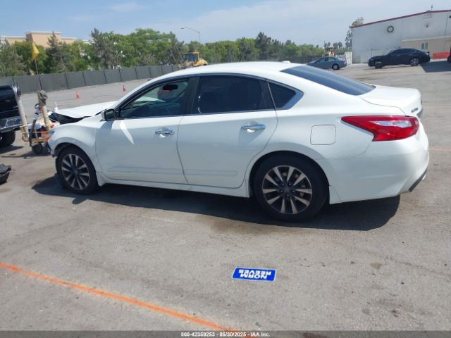 1N4AL3AP9HC179874 Nissan 2017