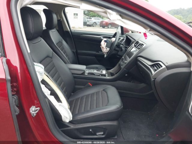 3FA6P0HD9HR322733 Ford FUSION SE
