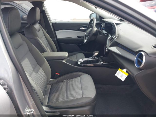 2024 CHEVROLET TRAX KL77LHE28RC043430 Photo 4