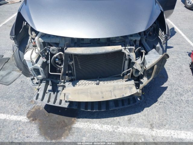 3N1CE2CP4GL407211 Nissan 2016