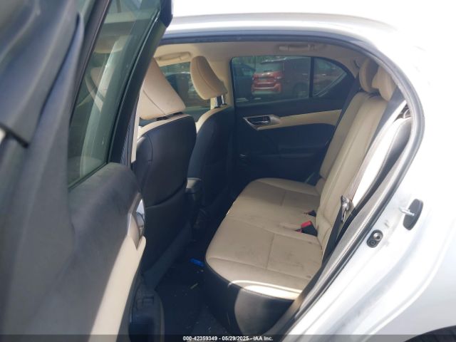 JTHKD5BHXG2271805 Lexus CT 200H