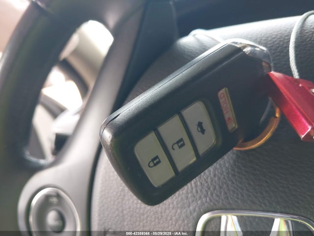 42359368 :رقم المزاد ، 1HGCT1B82DA001147 vin ، 2013 Honda Accord Ex-l مزاد بيع