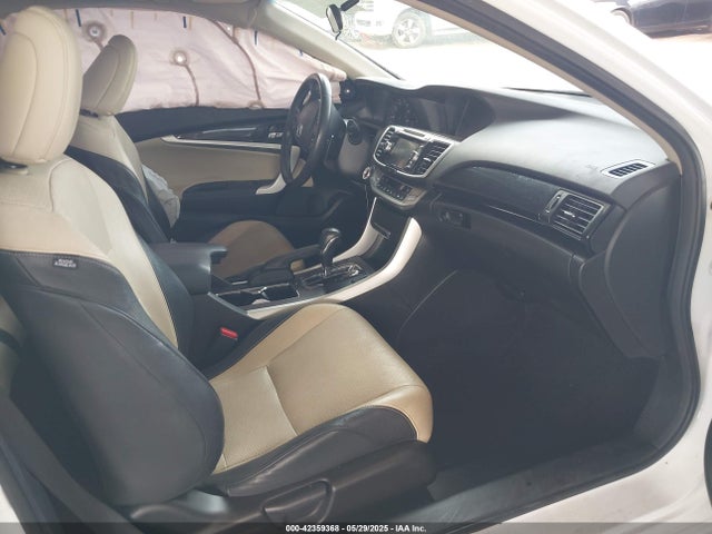 42359368 :رقم المزاد ، 1HGCT1B82DA001147 vin ، 2013 Honda Accord Ex-l مزاد بيع