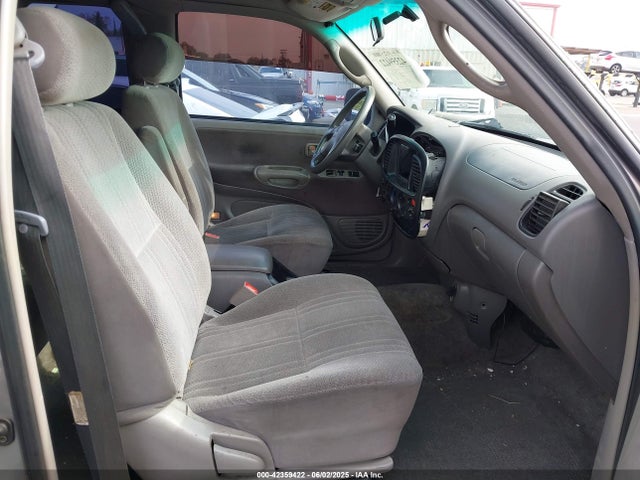 Продажа на аукционе авто 2002 Toyota Tundra Sr5 V8, vin: 5TBRT34162S323562, номер лота: 42359422