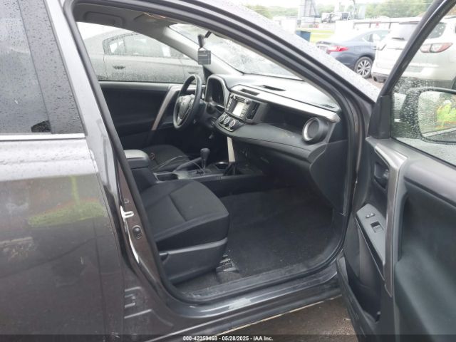 2018 TOYOTA RAV4 JTMBFREV3JJ732425 Photo 4