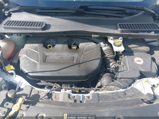 1FMCU9J90JUC89681 Ford Escape Titanium
