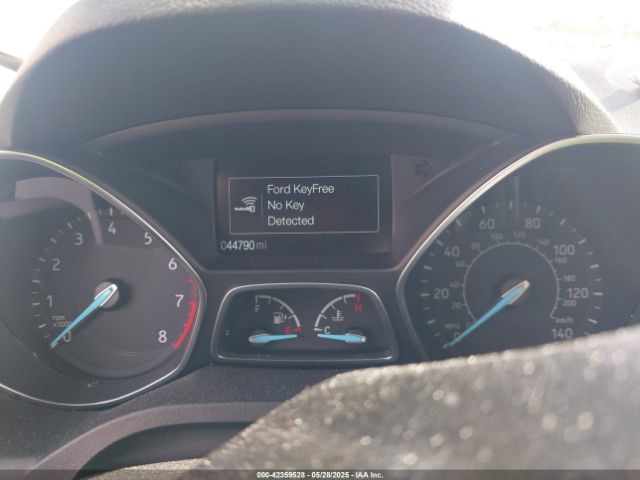 1FMCU9J90JUC89681 Ford Escape Titanium