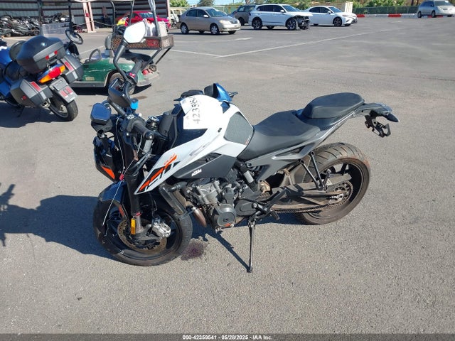 KTM 790 Duke 2023 LCETU7400PH700861 Image 2