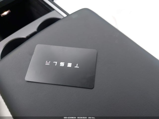 2022 TESLA MODEL Y 7SAYGDEF6NF449505 Photo 10