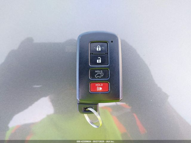 5TDJZRFH8HS427544 Toyota Highlander Xle