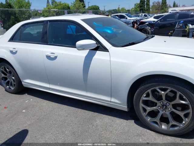 2C3CCABT8JH321092 Chrysler 300 300s