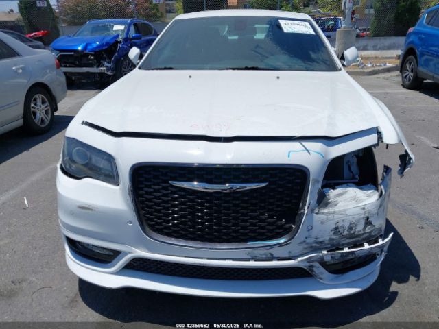 2C3CCABT8JH321092 Chrysler 300 300s