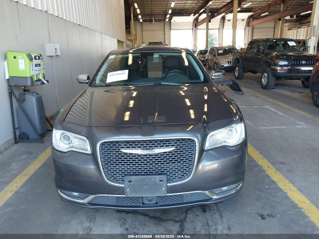 Chrysler 2018 2018 2C3CCAEG6JH262011 Image 13