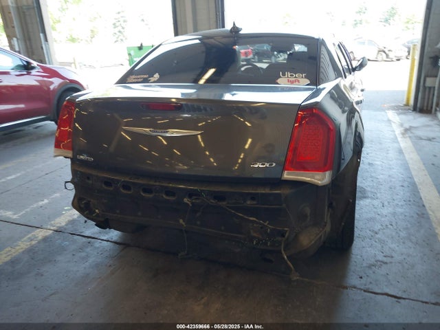 Chrysler 2018 2018 2C3CCAEG6JH262011 Image 17