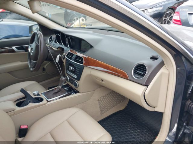 WDDGF8AB3EG197827 Mercedes-Benz 2014