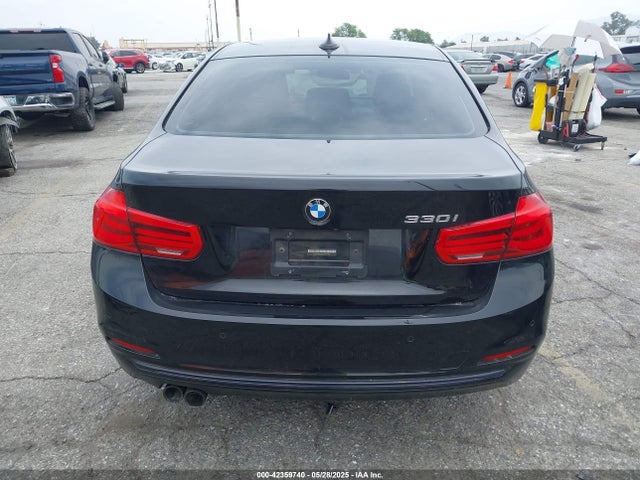BMW 330I 2018 WBA8B9G58JNU97108 Image 17