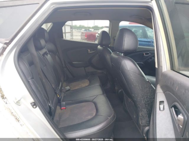 KM8JU3AG2FU047968 Hyundai TUCSON SE