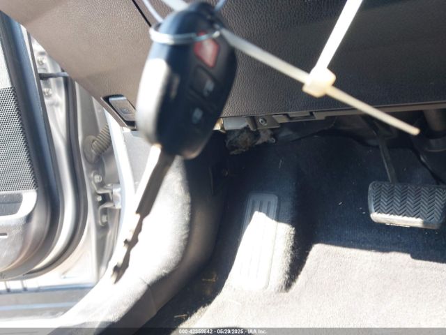 2T3WFREV3HW379892 Toyota Rav4 Xle