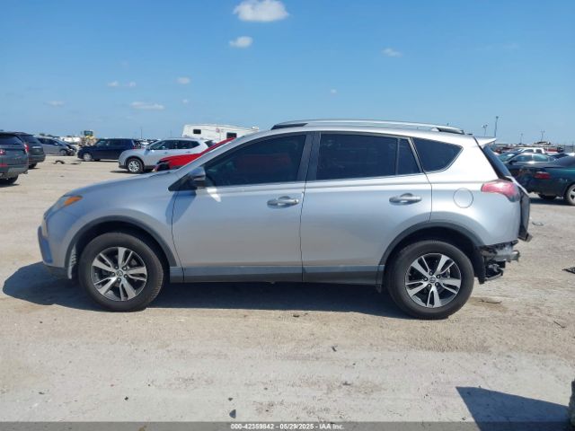 2T3WFREV3HW379892 Toyota Rav4 Xle