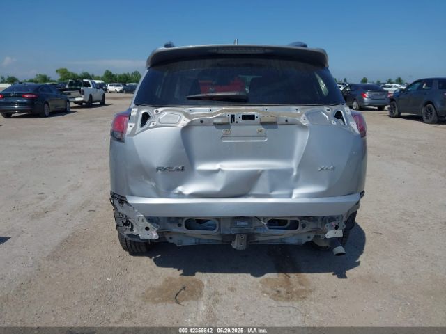 2T3WFREV3HW379892 Toyota Rav4 Xle