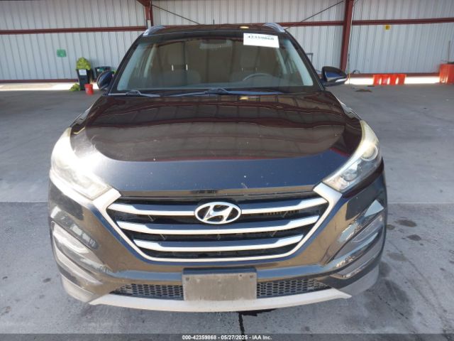 KM8J3CA2XHU534555 Hyundai Tucson Sport