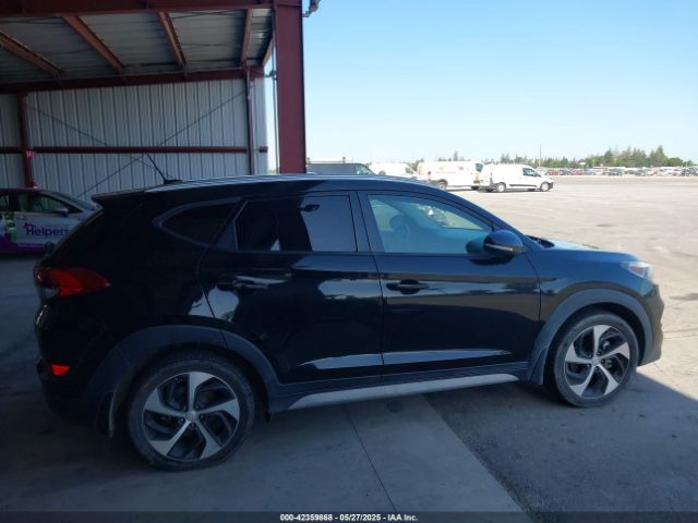 KM8J3CA2XHU534555 Hyundai Tucson Sport