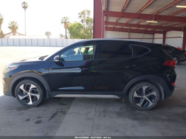 KM8J3CA2XHU534555 Hyundai Tucson Sport