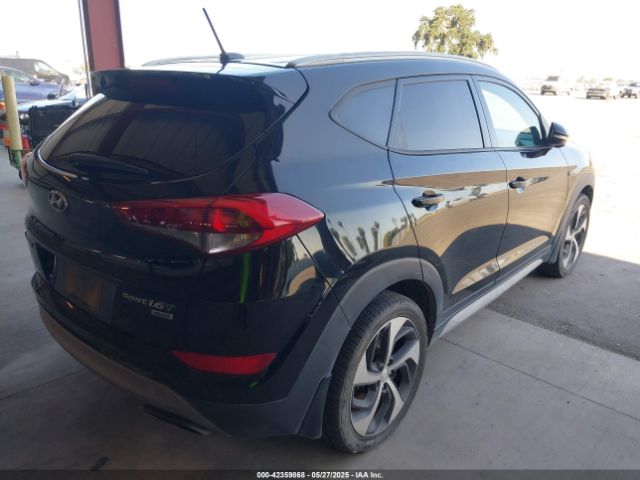 KM8J3CA2XHU534555 Hyundai Tucson Sport