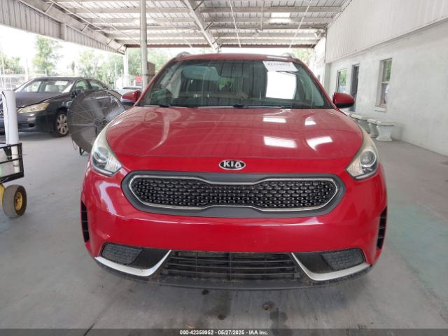 KNDCB3LC1H5038821 KIA NIRO LX