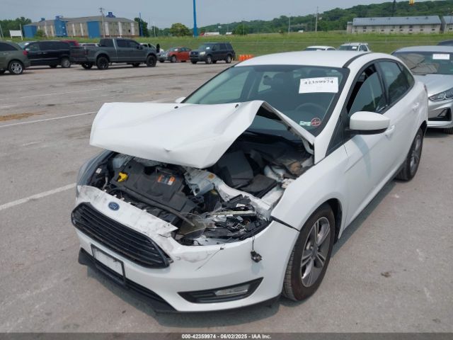 2018 FORD FOCUS 1FADP3FE7JL211008 Photo 1
