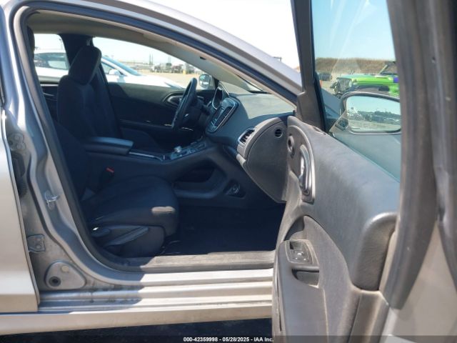 2016 CHRYSLER 200 1C3CCCAB2GN158928 Photo 4