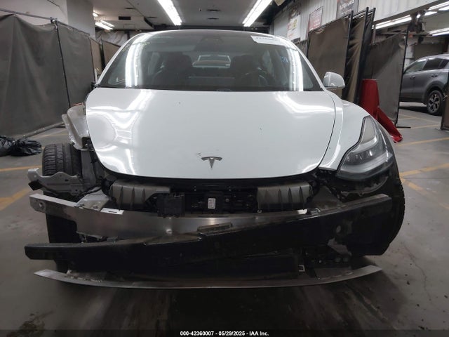 5YJ3E1EA9JF044426 Tesla MODEL 3