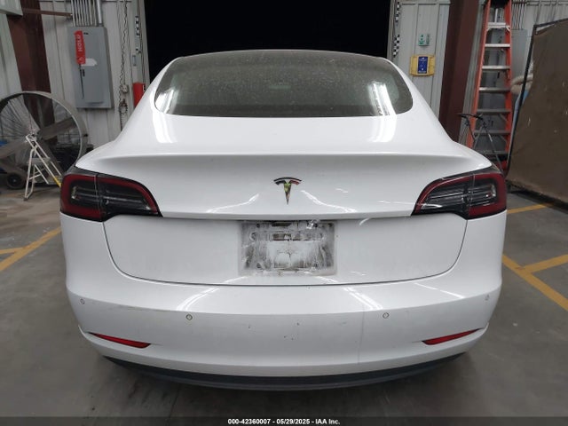 5YJ3E1EA9JF044426 Tesla MODEL 3