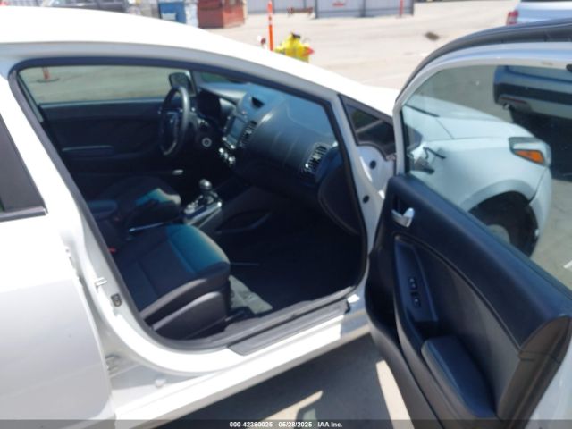 3KPFL4A78JE205935 KIA FORTE LX