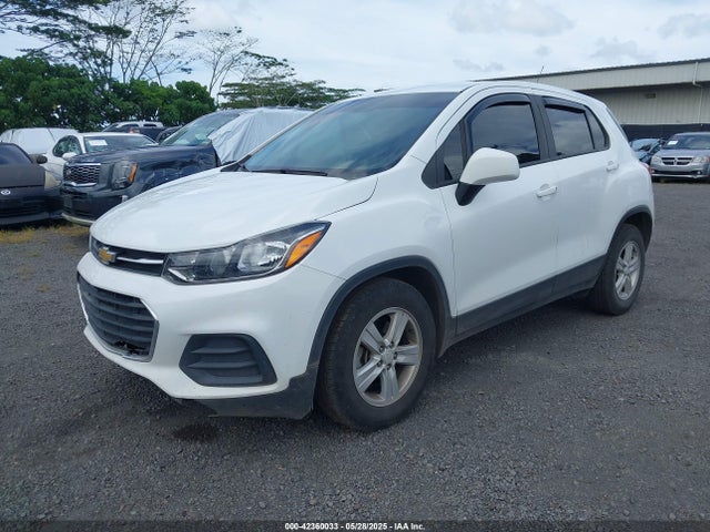 Chevrolet le2 2022 KL7CJKSM3NB524872 Image 2