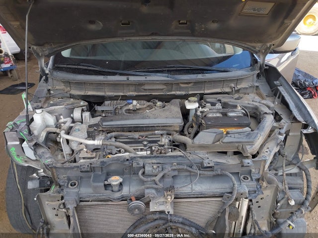 JN8AT2MTXGW017881 Nissan 2016