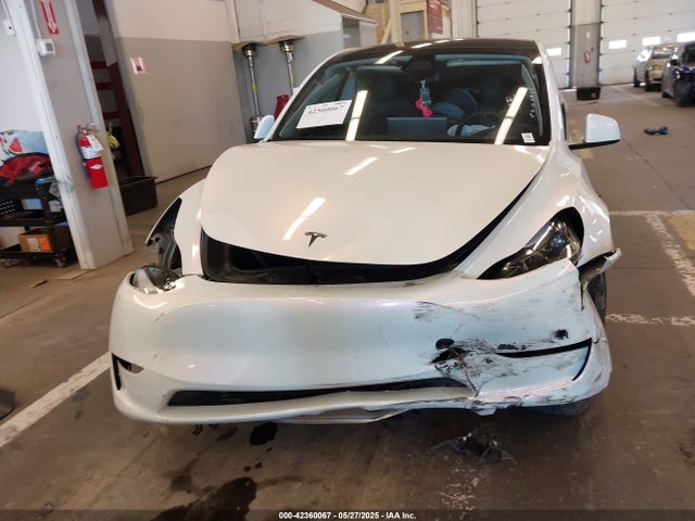 7SAYGDEE7PF936772 Tesla Model Y