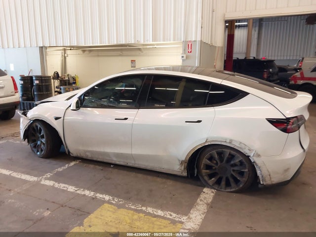 7SAYGDEE7PF936772 Tesla Model Y
