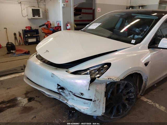 2023 TESLA MODEL Y 7SAYGDEE7PF936772 Photo 5