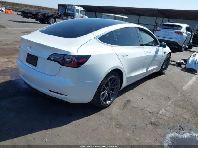 2018 TESLA MODEL 3 5YJ3E1EA1JF051001 Photo 3