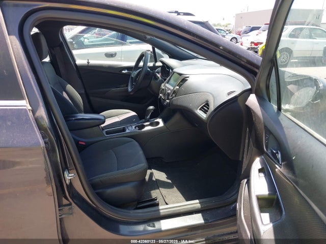 1G1BE5SM4H7186015 Chevrolet Cruze Lt Auto