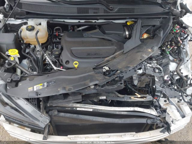 2C4RC1CG5NR160126 Chrysler Voyager