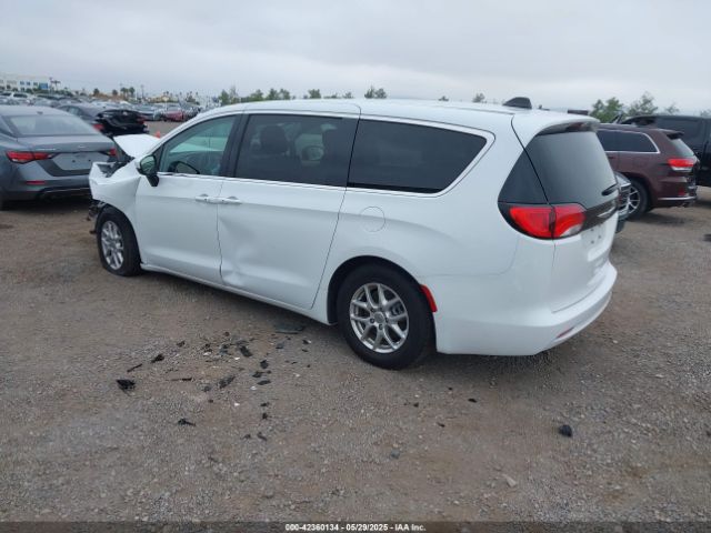 2C4RC1CG5NR160126 Chrysler Voyager