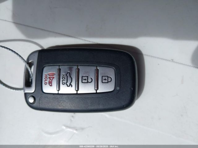 KMHHT6KJ4GU134415 Hyundai Genesis 3.8 Base